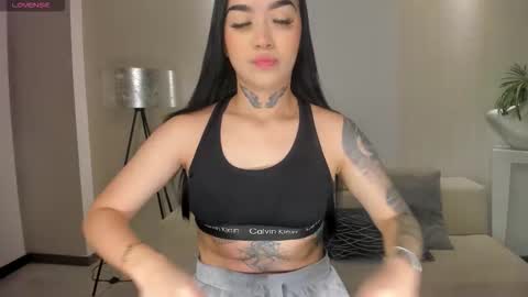 Megan Cross online show from February 2, 12:20 am