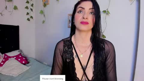 Snapshot of meganhofman chatting on May 21, 6:37 pm Megan Hofman online show from May 21, 6:37 pm