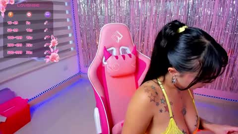 Snapshot of megankitty666 chatting on December 2, 9:50 pm Megan online show from December 2, 9:50 pm