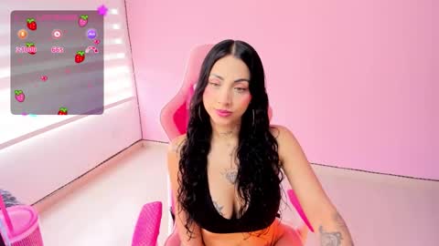 Snapshot of megankitty666 chatting on November 1, 5:48 pm Megan online show from November 1, 5:48 pm