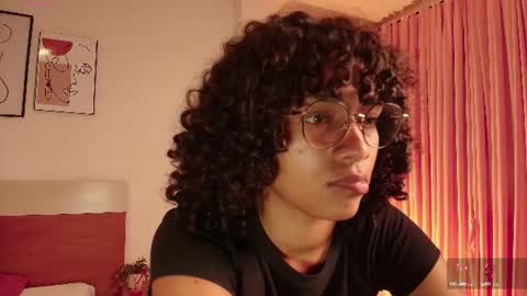 Snapshot of meganlux_1 chatting on June 14, 2:24 am - 29p online show from June 14, 2:24 am