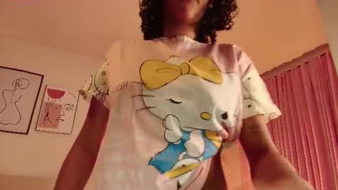 Snapshot of meganlux_1 chatting on June 24, 7:57 pm - 29p online show from June 24, 7:57 pm