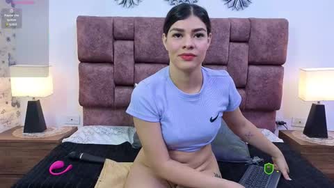 Snapshot of meganmistress_ chatting on October 11, 12:04 pm MeganM online show from October 11, 12:04 pm