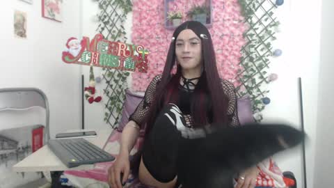 Snapshot of megannixx chatting on December 24, 8:49 pm megannixx online show from December 24, 8:49 pm