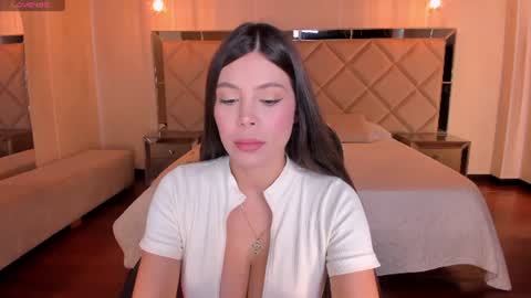 Snapshot of meganscottx chatting on June 27, 11:15 am Megan online show from June 27, 11:15 am