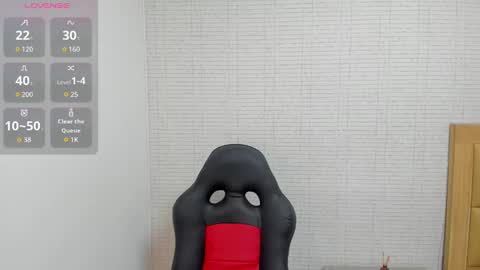 M E G A N  online show from September 29, 12:21 pm