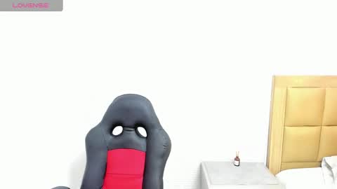 M E G A N  online show from October 1, 12:22 pm