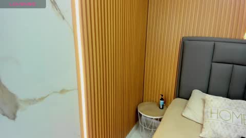 M E G A N  online show from November 15, 3:15 am