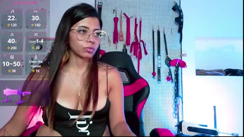 Snapshot of meggan_greey chatting on January 1, 12:21 am Your best slave online show from January 1, 12:21 am