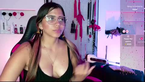 Snapshot of meggan_greey chatting on February 2, 10:49 pm Your best slave online show from February 2, 10:49 pm