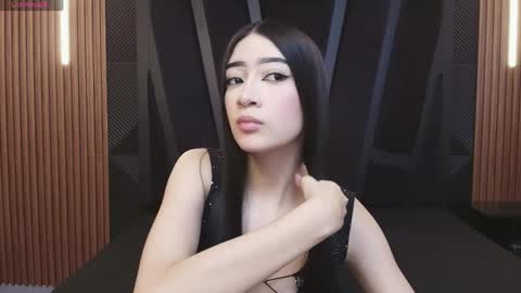 MEGGAN LUXX online show from April 1, 11:11 am