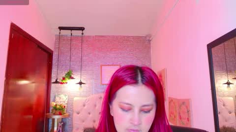 Snapshot of meghan_nill chatting on November 6, 2:56 am Meghan online show from November 6, 2:56 am