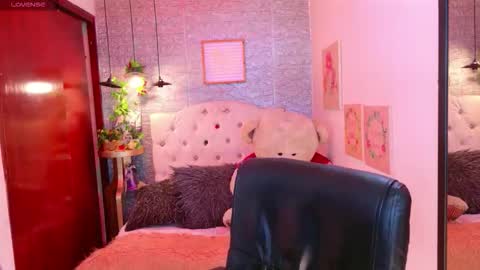 Snapshot of meghan_nill chatting on December 2, 2:50 am Meghan online show from December 2, 2:50 am