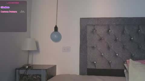 Meghan  online show from October 7, 8:06 pm