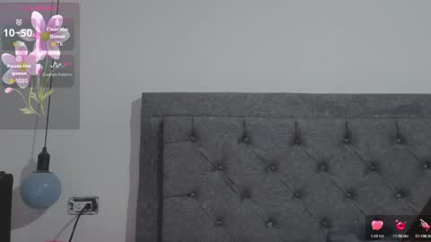 Snapshot of meghan_taylor__ chatting on April 2, 9:23 pm Meghan online show from April 2, 9:23 pm