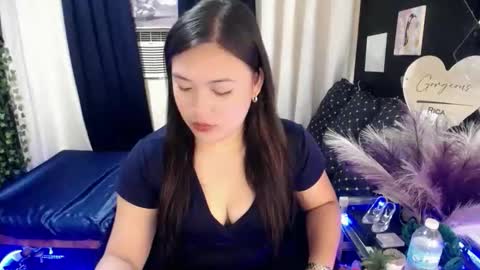 Snapshot of meghan_tee chatting on September 22, 6:59 am meghan_tee online show from September 22, 6:59 am
