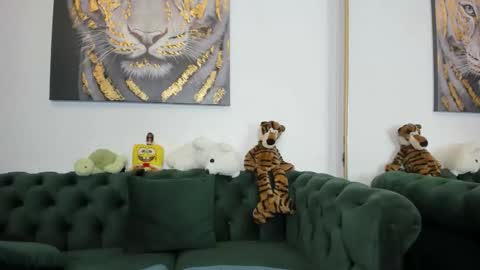 megpalmer online show from September 18, 7:16 pm