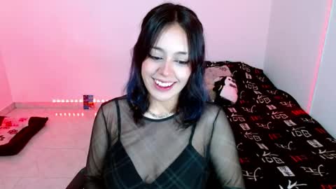 Snapshot of mei04_ chatting on November 24, 2:55 am Melissa online show from November 24, 2:55 am