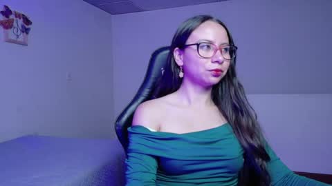 Snapshot of mei_hells chatting on March 29, 11:38 pm Mei online show from March 29, 11:38 pm