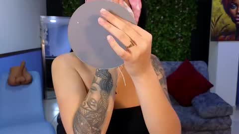 Mei online show from December 18, 11:05 am