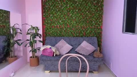 Mei online show from February 11, 8:03 pm