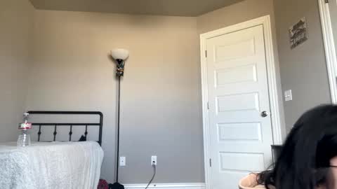 Goddess Meilee online show from February 16, 9:05 pm