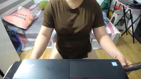 Snapshot of meimei_888 chatting on May 27, 2:52 am meimei_888 online show from May 27, 2:52 am