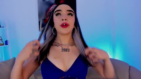 MEIVIS online show from April 2, 5:10 pm