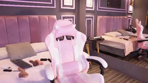 Snapshot of mekari_doll chatting on June 13, 9:24 pm Mekari . online show from June 13, 9:24 pm
