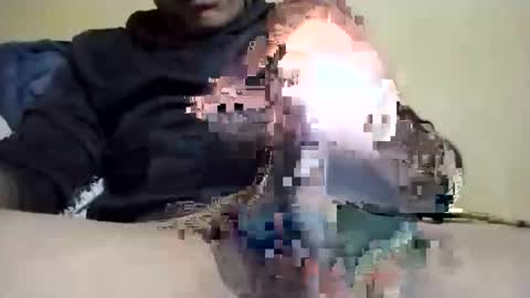 Snapshot of meketrefe666 chatting on April 6, 4:57 am meketrefe666 online show from April 6, 4:57 am