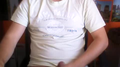Snapshot of meks5544 chatting on July 29, 3:21 pm meks5544 online show from July 29, 3:21 pm