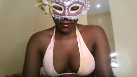 Snapshot of mel_humpjuice chatting on September 21, 12:12 am mel online show from September 21, 12:12 am