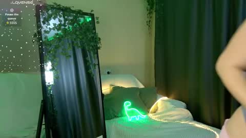 Snapshot of mel_nelson chatting on March 20, 11:59 am Mel online show from March 20, 11:59 am