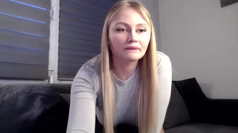 Snapshot of melani_a chatting on January 7, 2:19 pm Melania online show from January 7, 2:19 pm