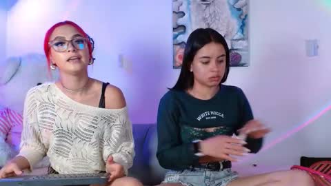 Snapshot of melani_bear chatting on March 3, 4:02 pm MELANI online show from March 3, 4:02 pm