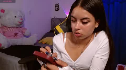 Snapshot of melani_bear chatting on March 20, 5:40 pm MELANI online show from March 20, 5:40 pm