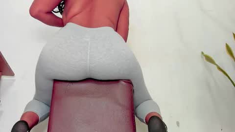 Melania online show from September 25, 8:51 am