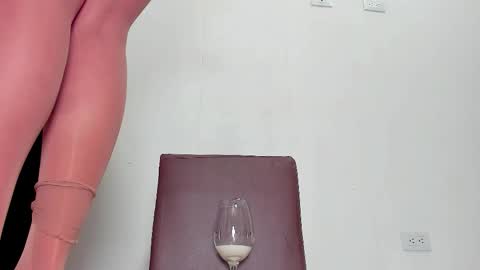 Melania online show from December 18, 12:33 pm