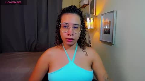 Snapshot of melaniacosta chatting on May 21, 11:01 pm melani online show from May 21, 11:01 pm
