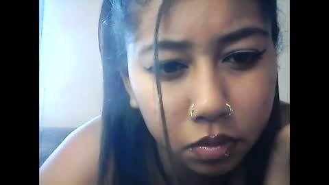 Snapshot of melanie025 chatting on April 3, 7:28 am melanie025 online show from April 3, 7:28 am