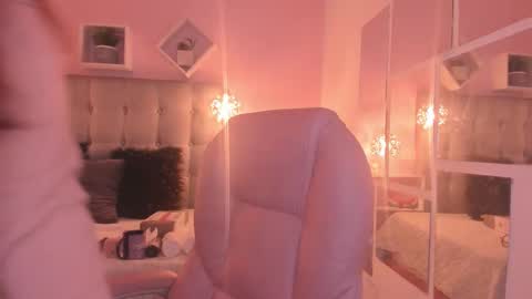 Melanie  online show from October 14, 4:02 am