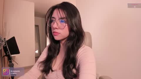 Snapshot of melanie_owo chatting on September 23, 11:08 pm Melanie online show from September 23, 11:08 pm