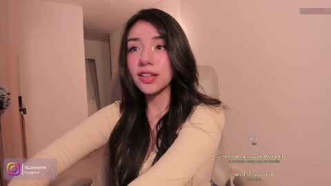 Snapshot of melanie_owo chatting on October 21, 11:16 pm Melanie online show from October 21, 11:16 pm