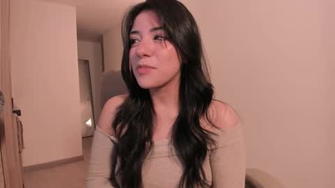 Snapshot of melanie_owo chatting on February 20, 12:40 am Melanie online show from February 20, 12:40 am