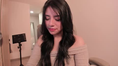 Snapshot of melanie_owo chatting on February 26, 5:23 pm Melanie online show from February 26, 5:23 pm