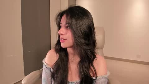 Snapshot of melanie_owo chatting on March 28, 11:48 pm Melanie online show from March 28, 11:48 pm