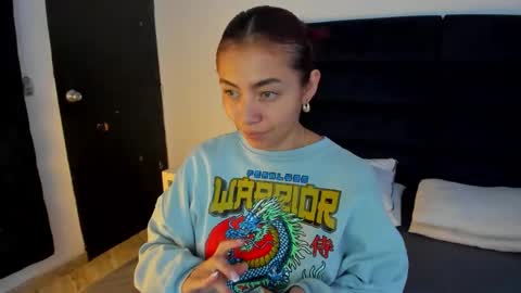 Melanie roux  online show from January 8, 12:29 pm