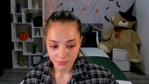 MelanieAlves online show from October 13, 12:38 pm