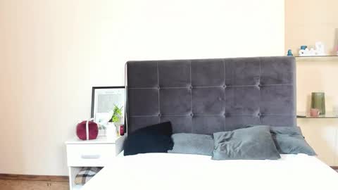 Melania online show from April 3, 5:49 am