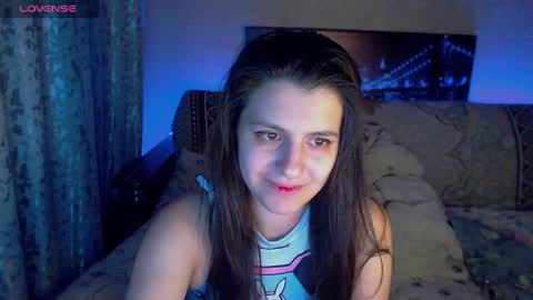 Snapshot of melaniemoor chatting on December 5, 1:25 am Melanie Milena online show from December 5, 1:25 am